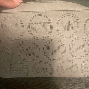 Micheal Kors Crossbody Bag